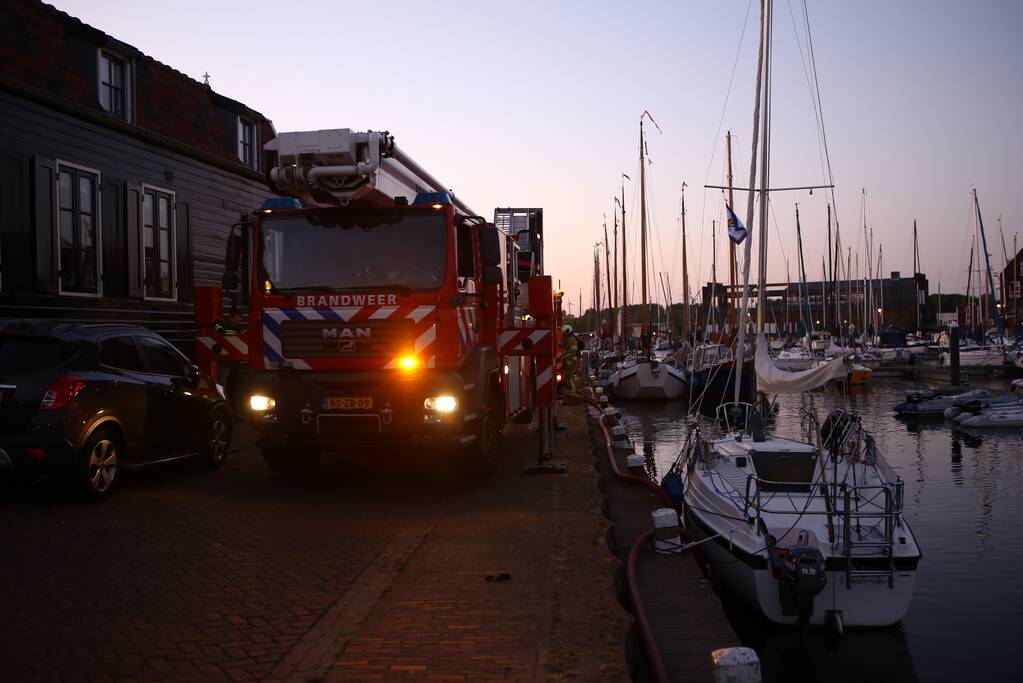 Veel rook bij brand in pand