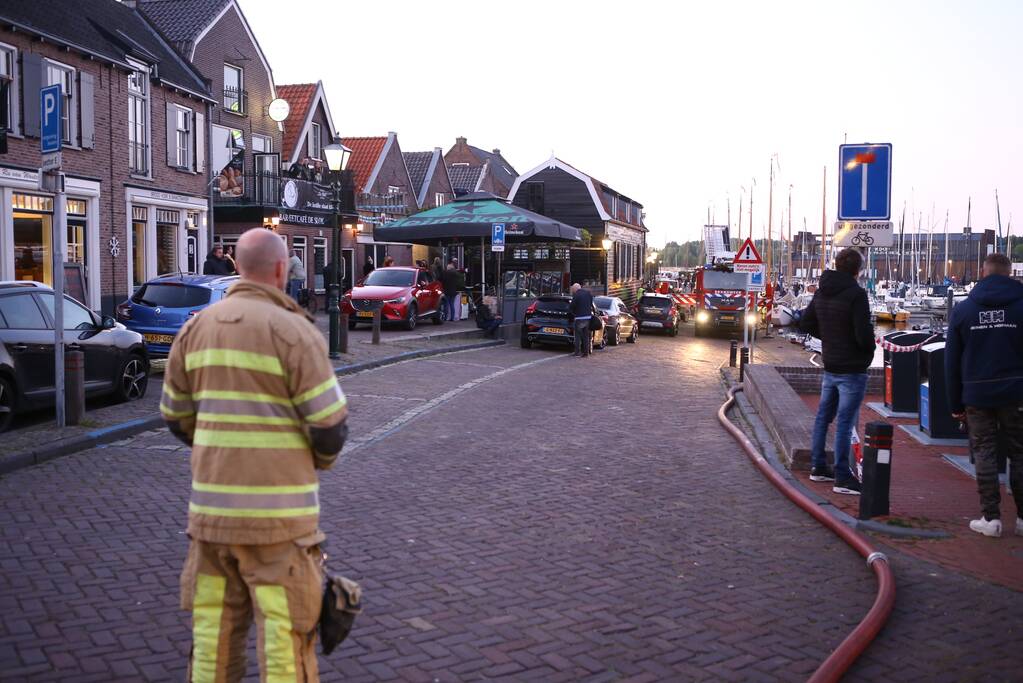 Veel rook bij brand in pand