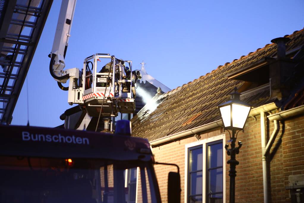 Veel rook bij brand in pand