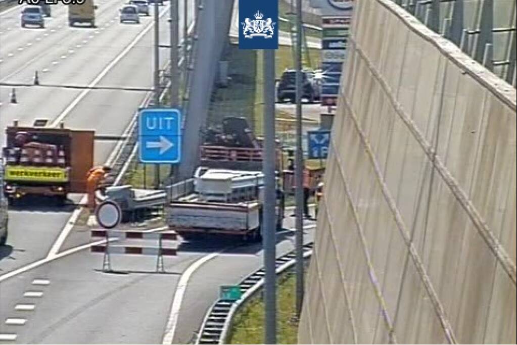 Afrit tankstation De Watering gesloten na verkeersongeval