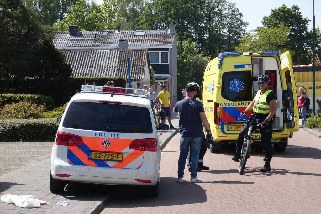 Man ernstig gewond op straat