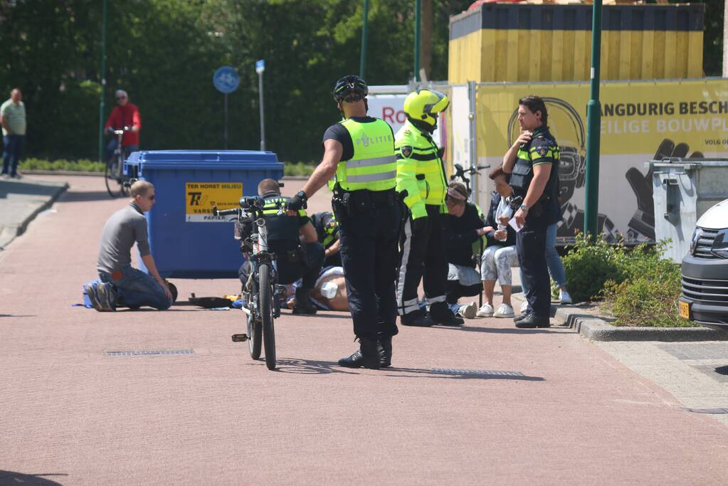 Man ernstig gewond op straat