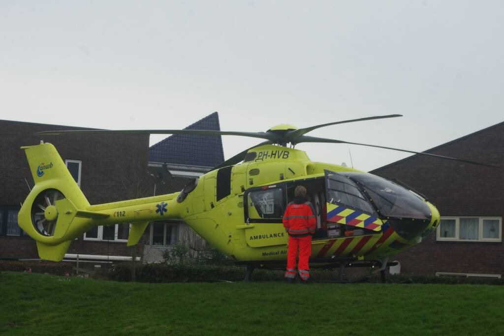 Persoon gewond bij steekpartij in Zenderpark