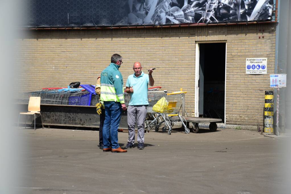 Mogelijk handgranaat in auto aangetroffen op bedrijfsterrein
