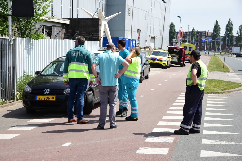 Mogelijk handgranaat in auto aangetroffen op bedrijfsterrein