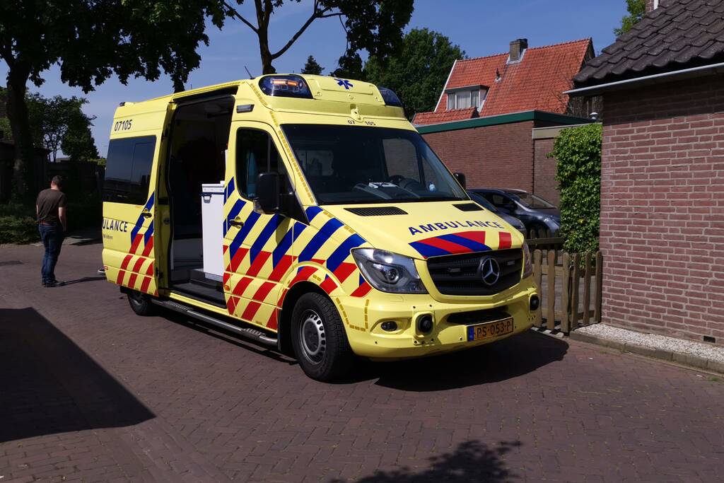 Overleden persoon aangetroffen bij woning