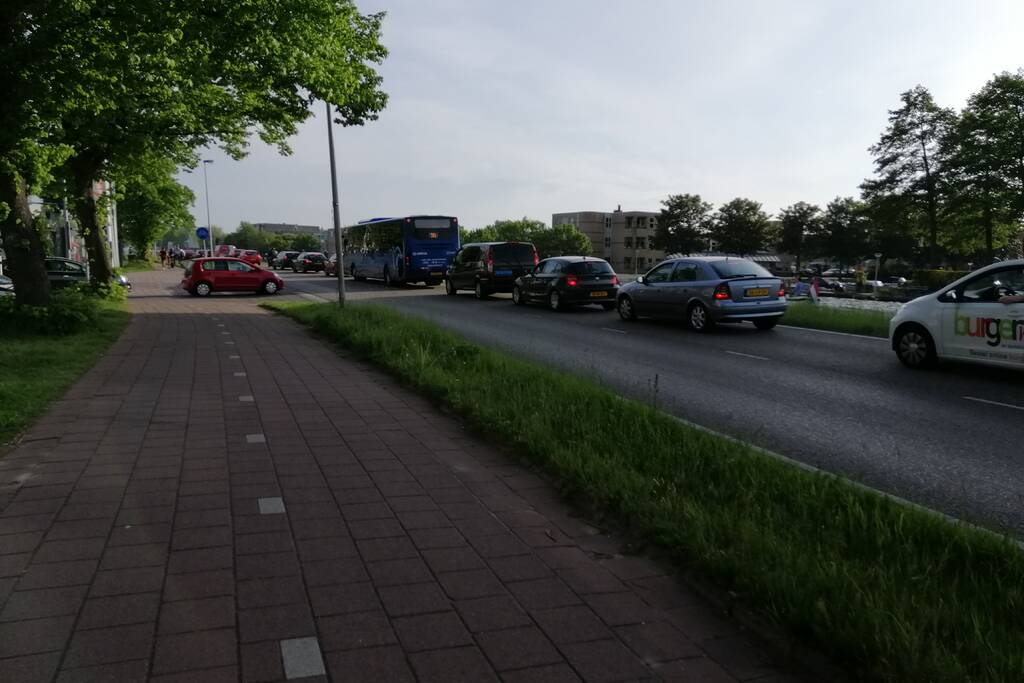 Zijlbrug in storing, flinke verkeershinder