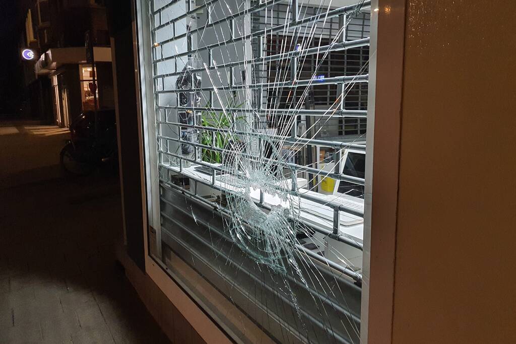 Poging tot inbraak bij elektronicazaak