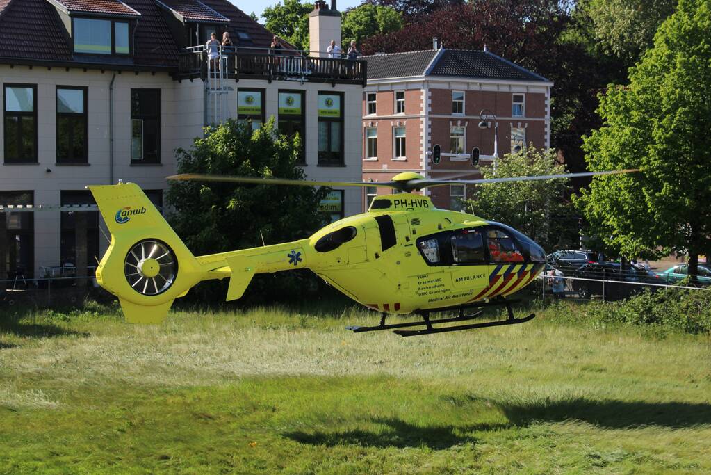Ernstige aanrijding tussen motor en scootmobiel