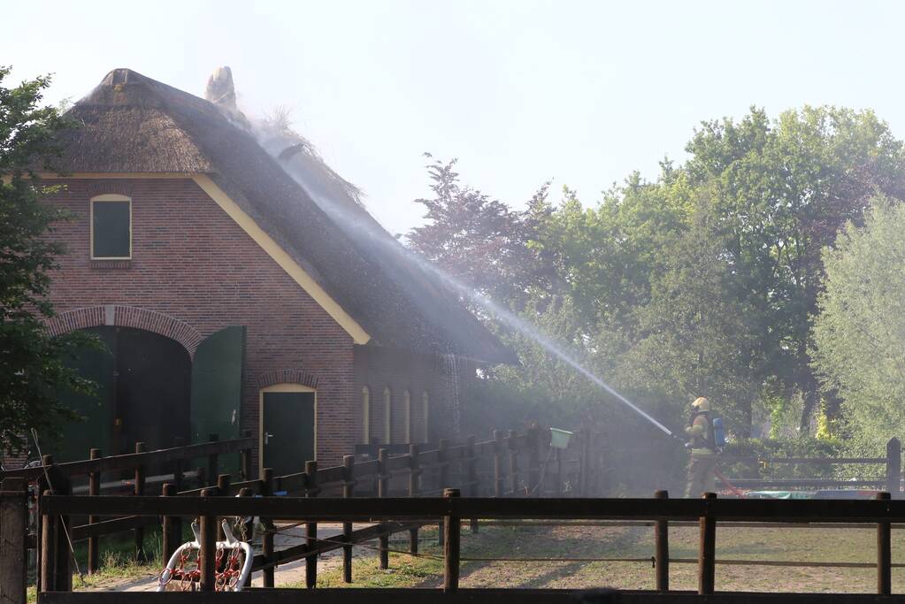Uitslaande brand in leegstaande stal