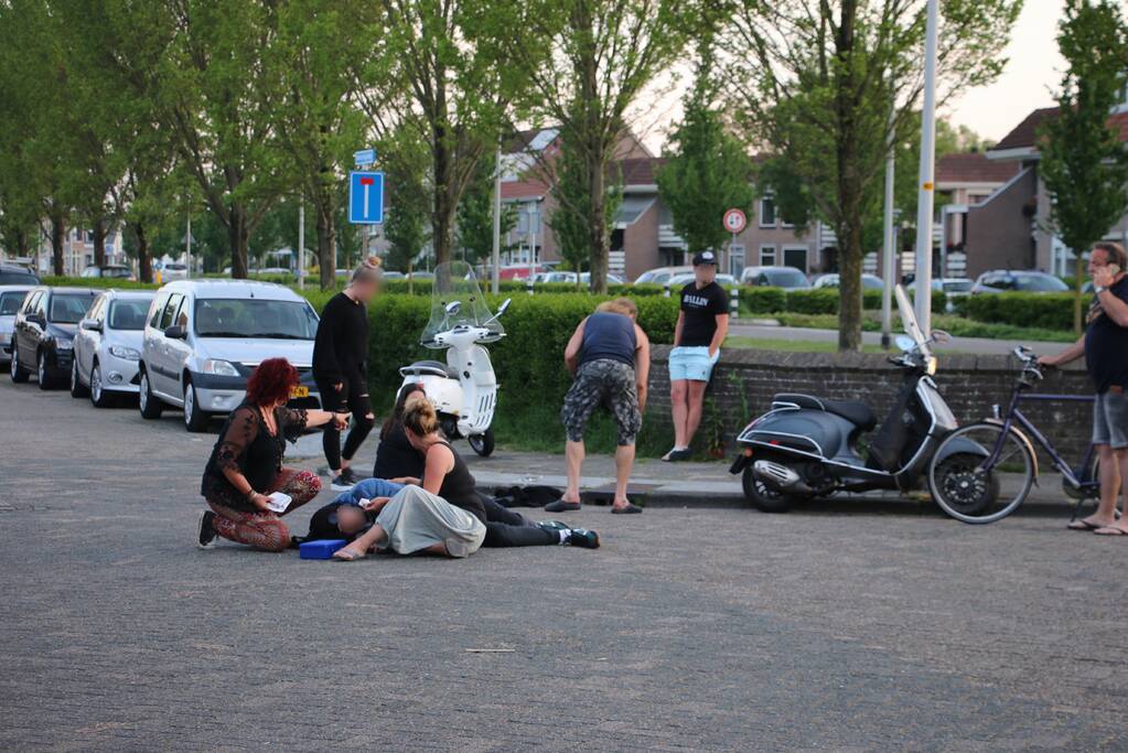 Scooterrijder gewond na aanrijding