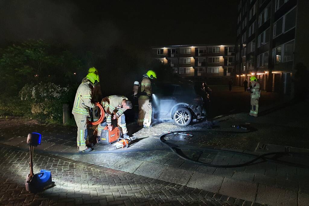 Auto verwoest door brand