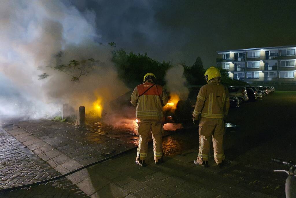 Auto verwoest door brand