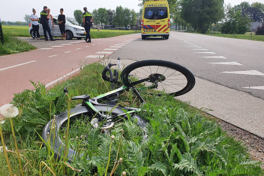 Wielrenner gewond na aanrijding
