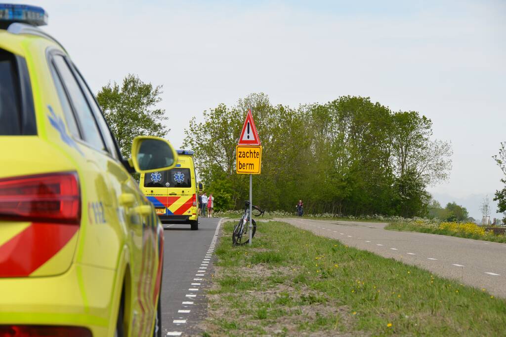 Racefietsers gewond bij aanrijding