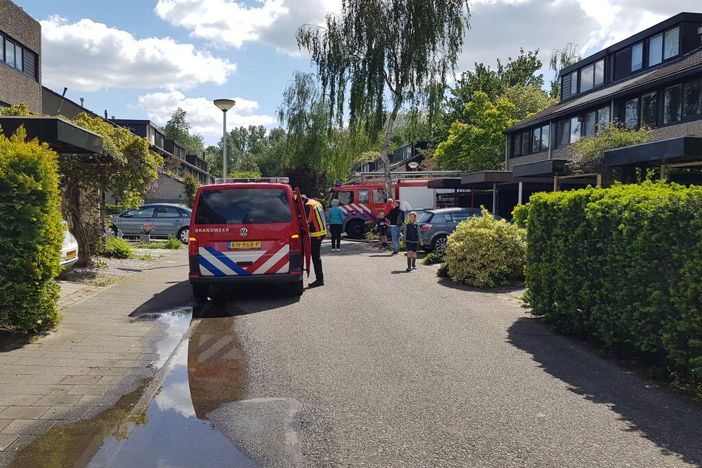 Straten blank na gesprongen waterleiding