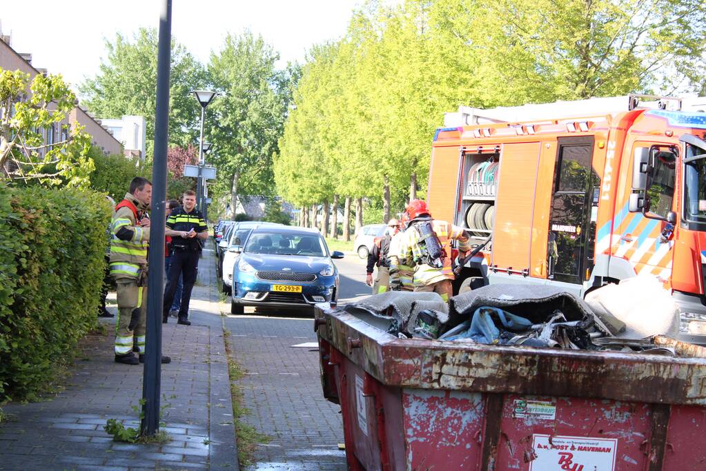 Bouwcontainer vat vlam