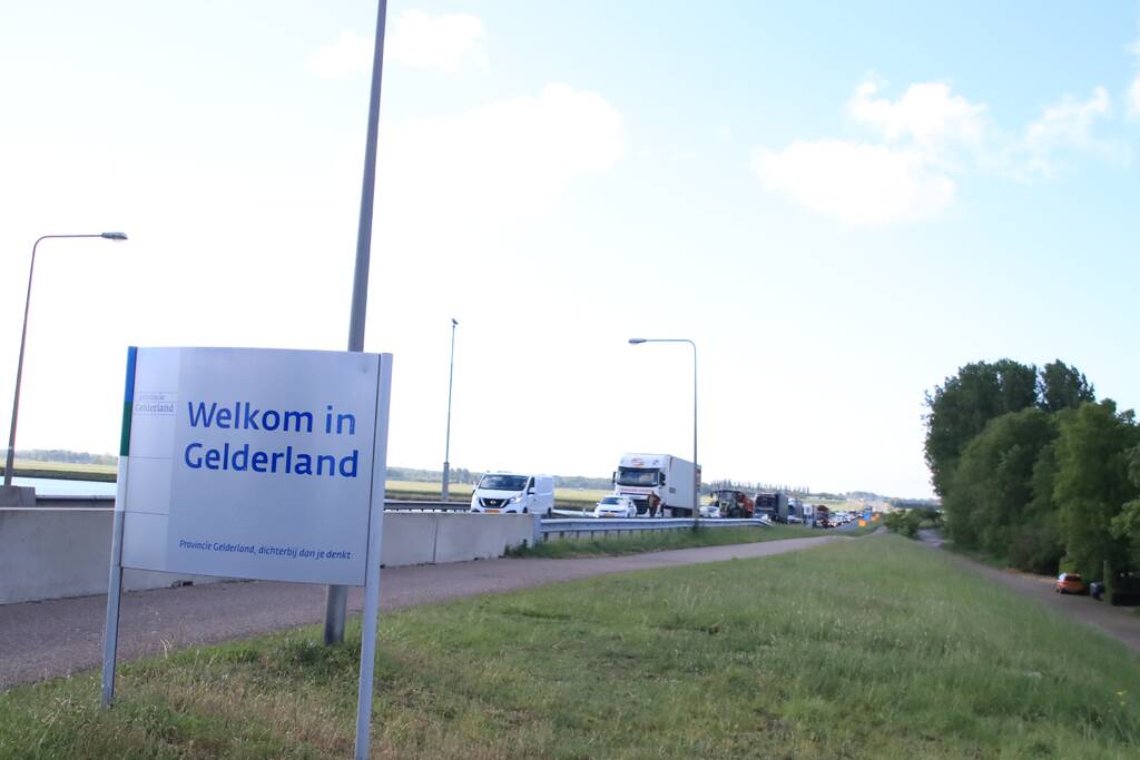 Ernstige verkeershinder door storing brug Nijkerkersluis