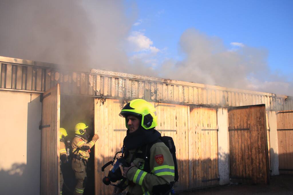 Flinke brand in garagebox