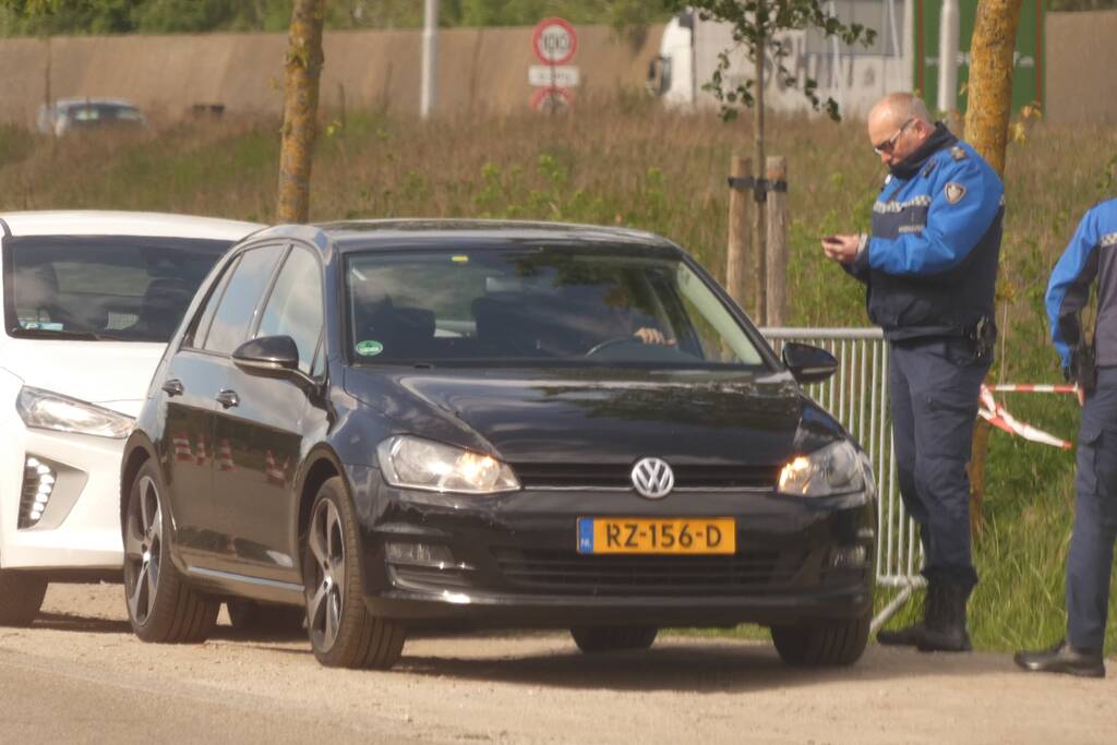 Verkeersregelaar ontsnapt aan aanrijding