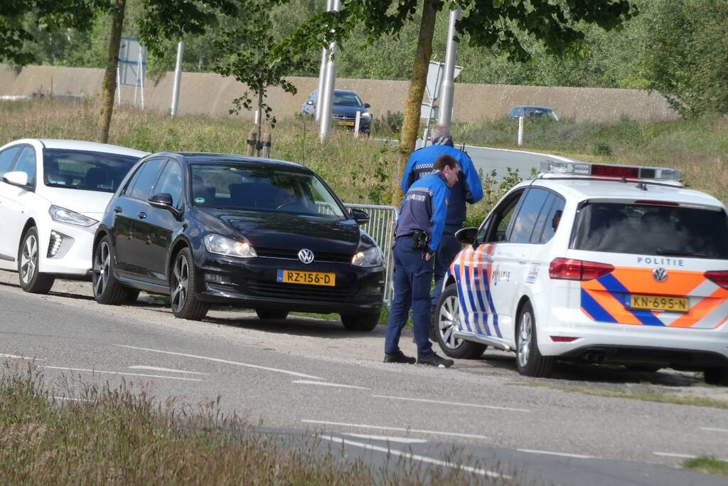 Verkeersregelaar ontsnapt aan aanrijding