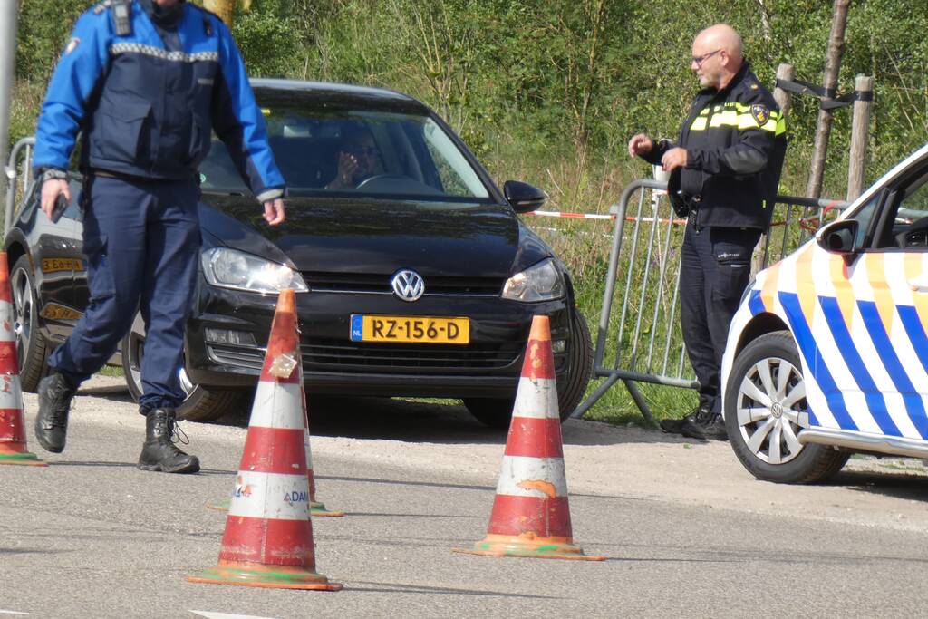 Verkeersregelaar ontsnapt aan aanrijding