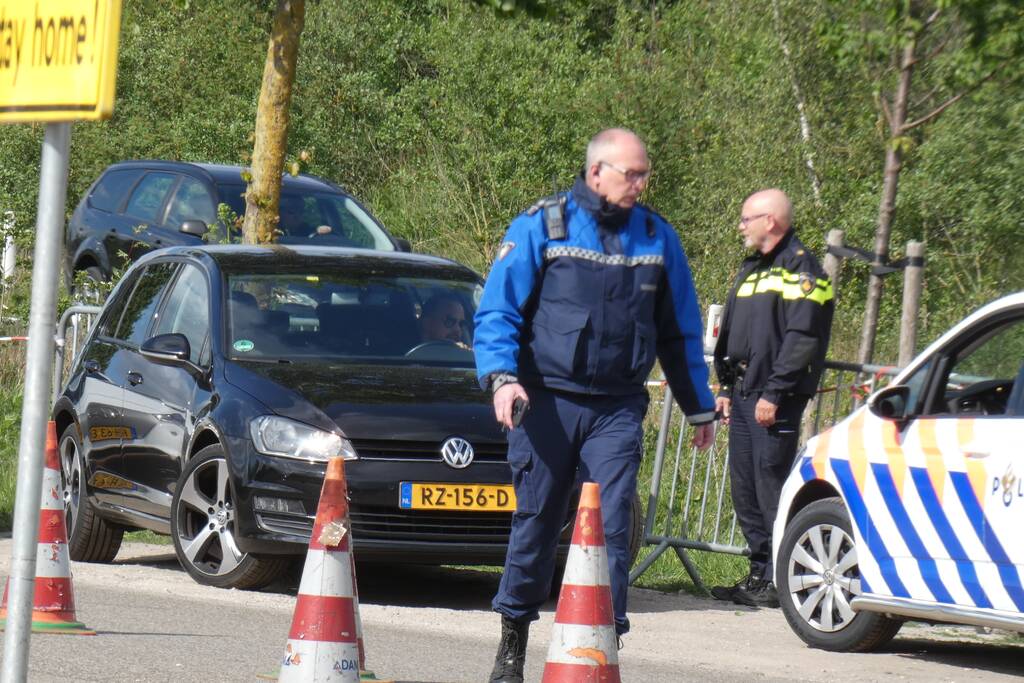 Verkeersregelaar ontsnapt aan aanrijding
