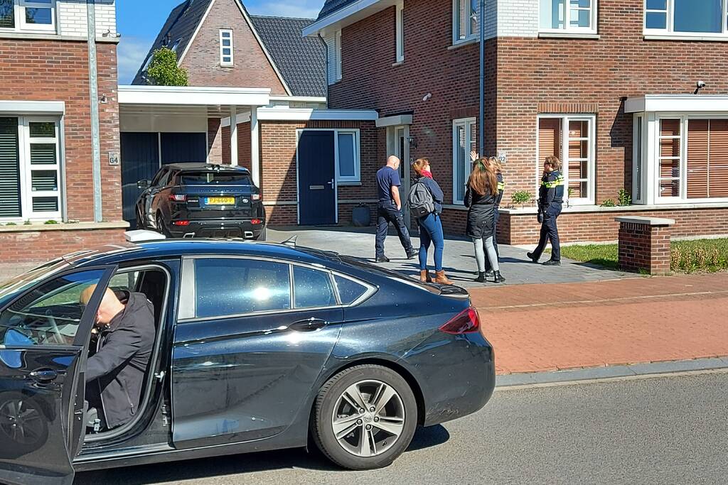 Onderzoek bij woning in Schepenwijk Oost