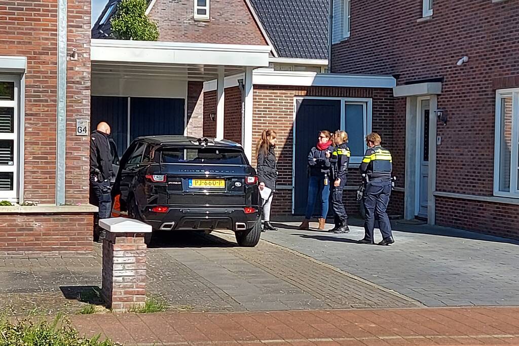Onderzoek bij woning in Schepenwijk Oost