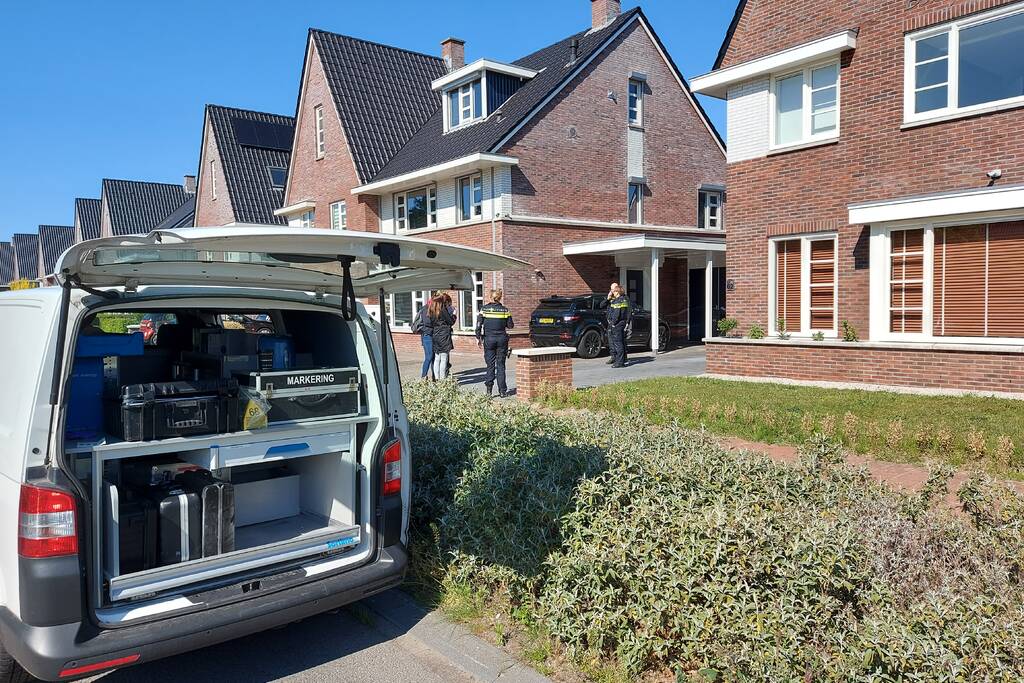 Onderzoek bij woning in Schepenwijk Oost