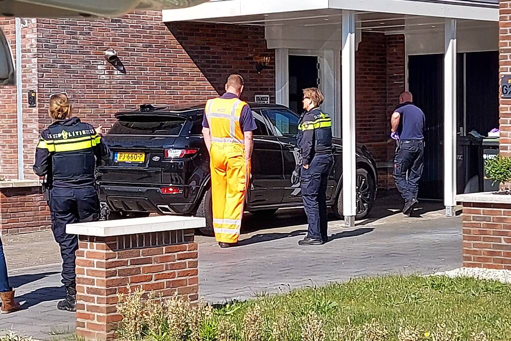 Onderzoek bij woning in Schepenwijk Oost