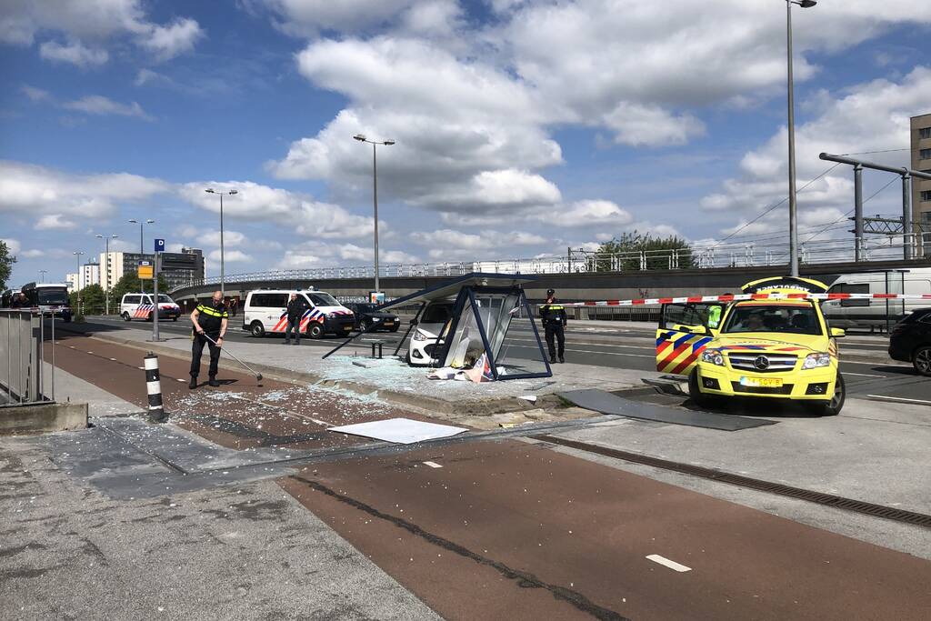 Bushok aan diggelen gereden