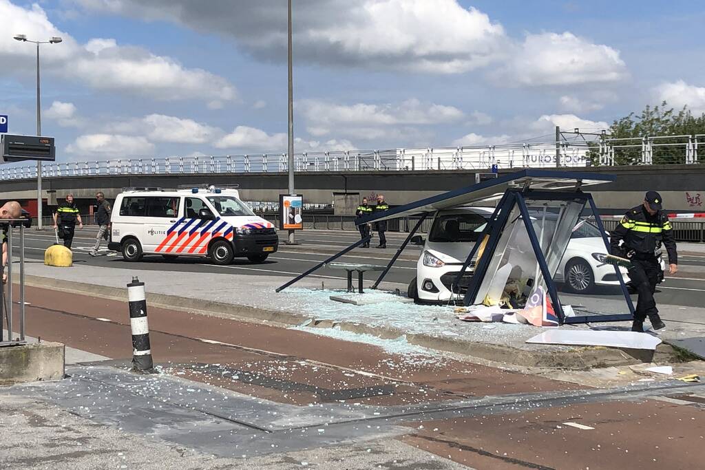 Bushok aan diggelen gereden