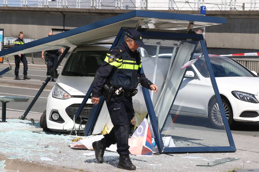 Bushok aan diggelen gereden