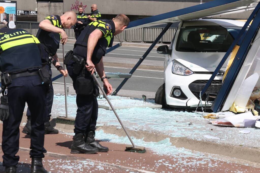 Bushok aan diggelen gereden