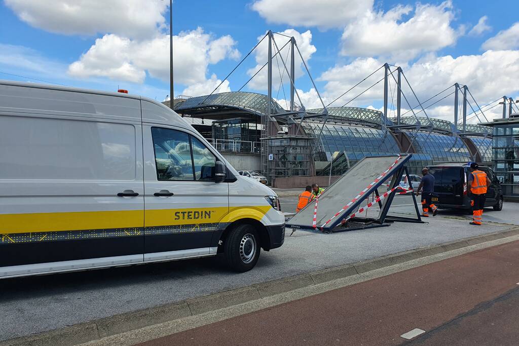 Bushok aan diggelen gereden