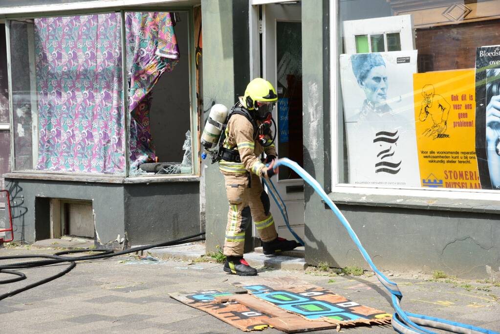 Brand in schuur overgeslagen naar woningen