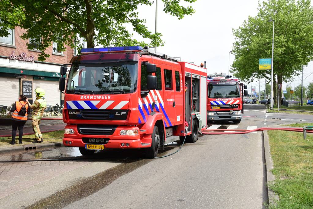 Brand in schuur overgeslagen naar woningen