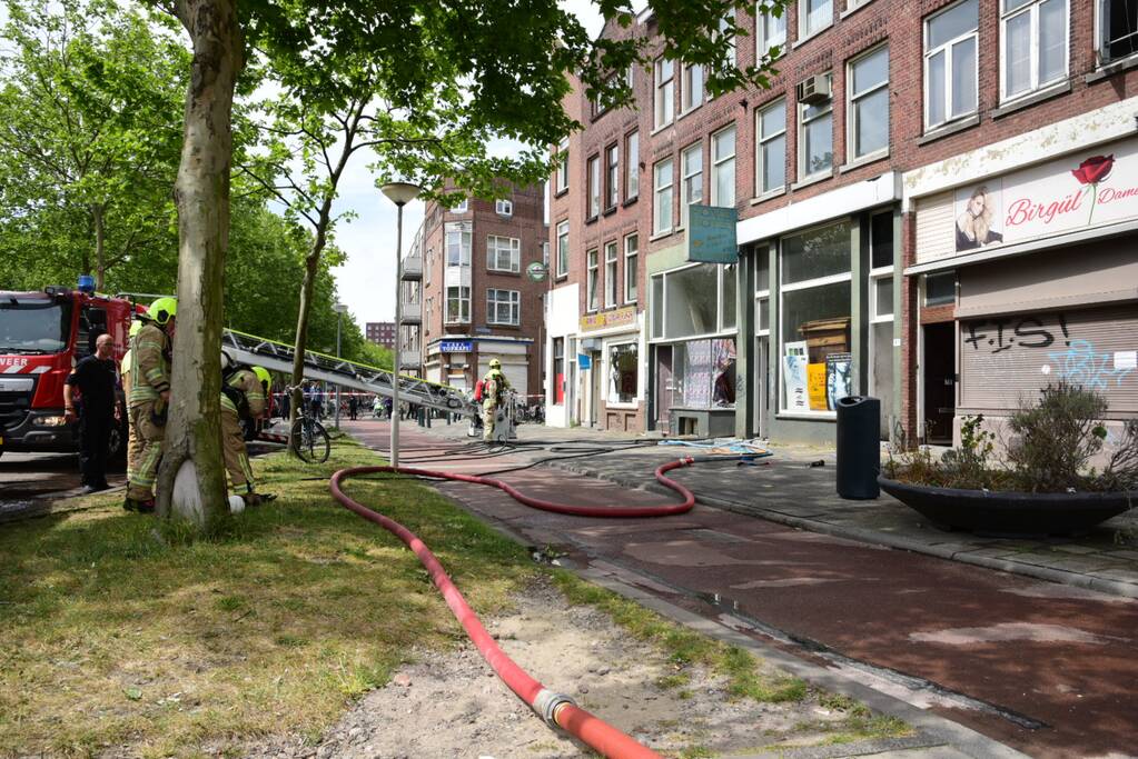 Brand in schuur overgeslagen naar woningen