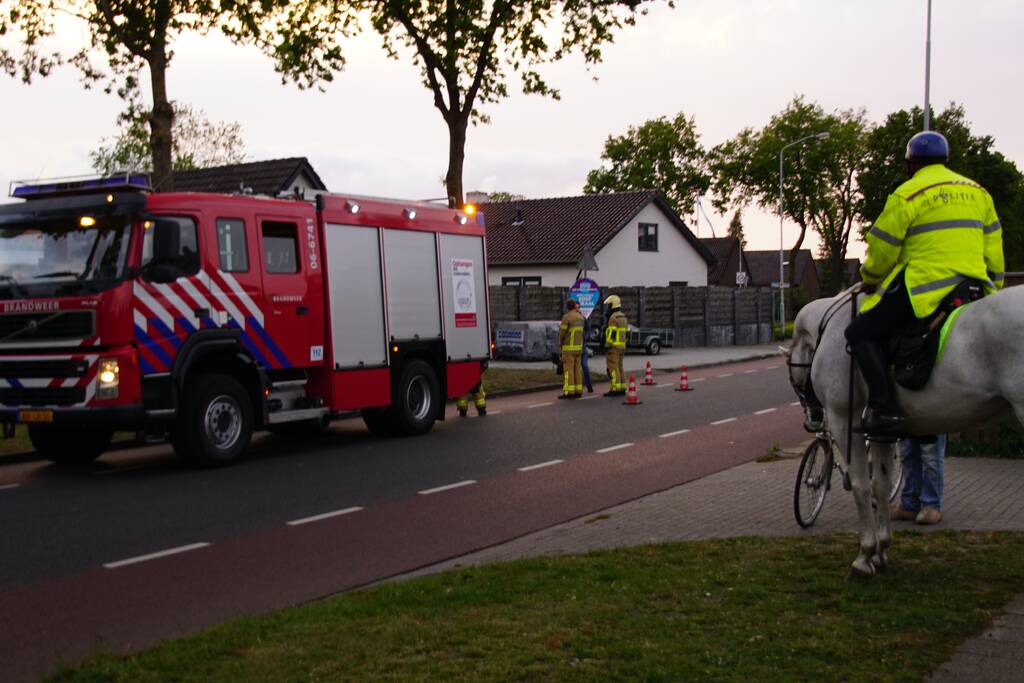 Vuurton geblust met emmer water