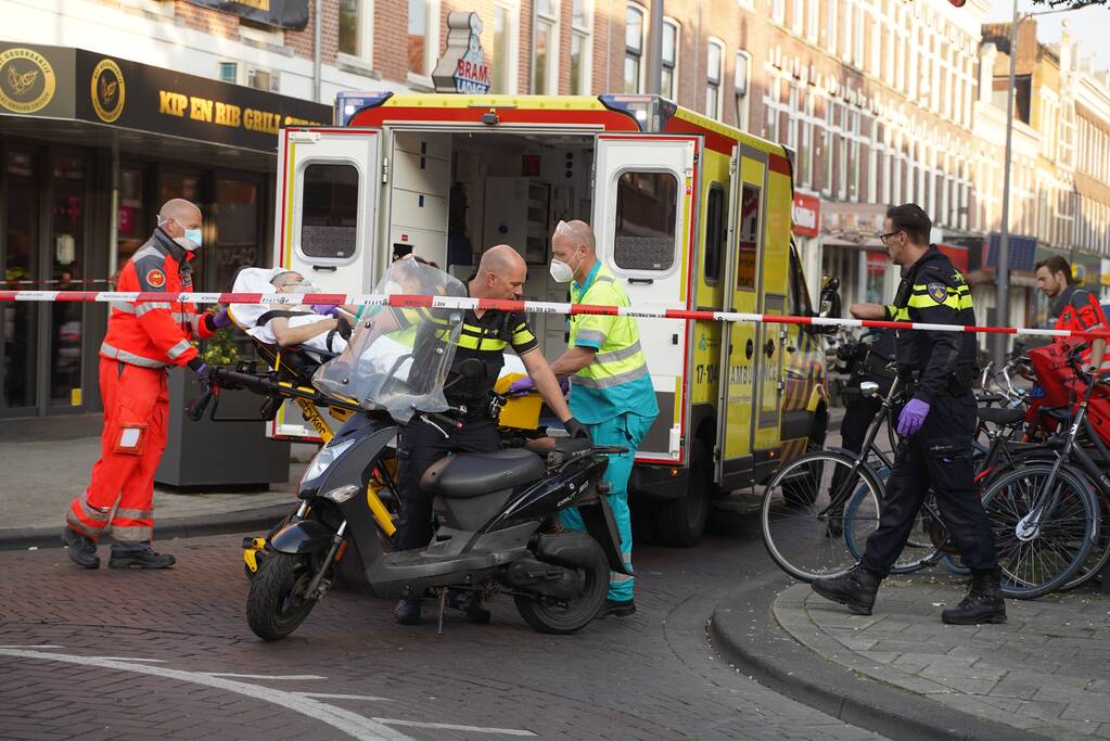 Man zwaargewond na steekpartij