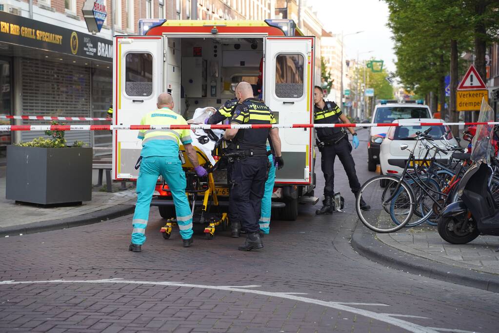 Man zwaargewond na steekpartij