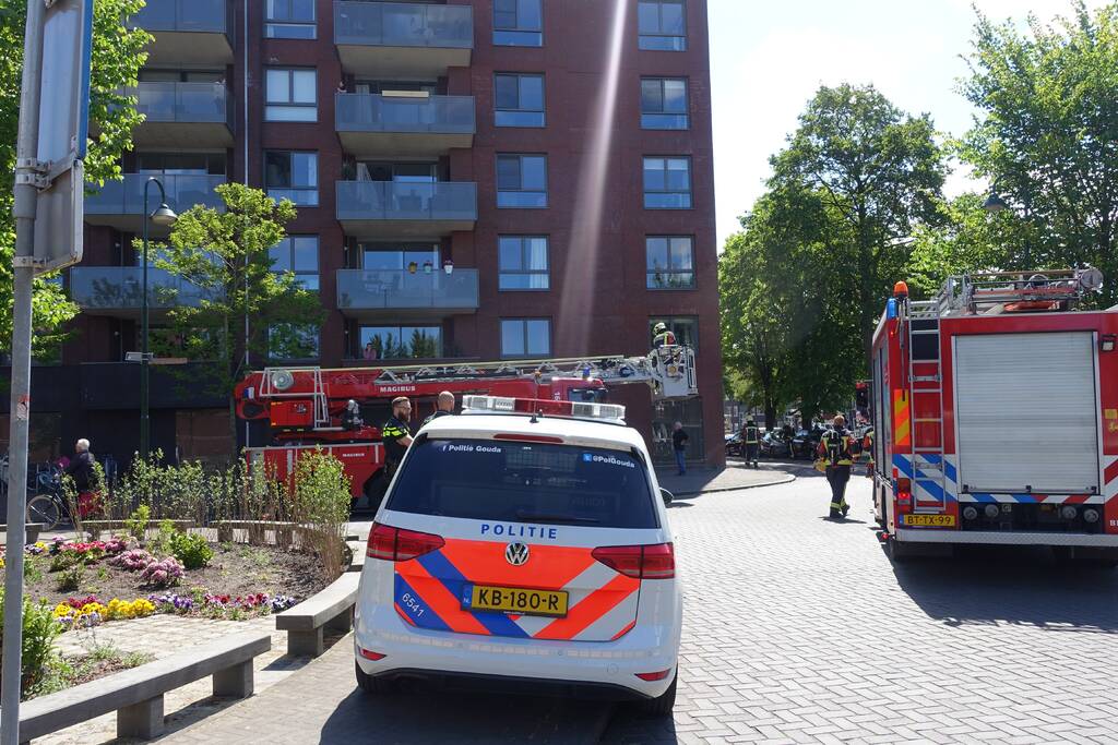 Brand op derde verdieping van appartementencomplex
