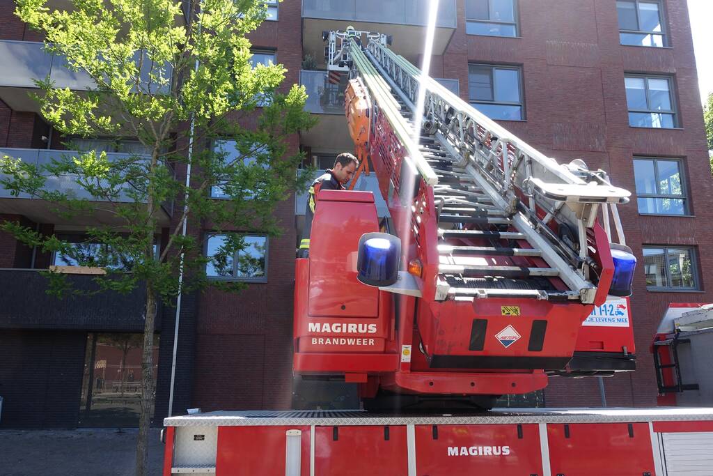 Brand op derde verdieping van appartementencomplex