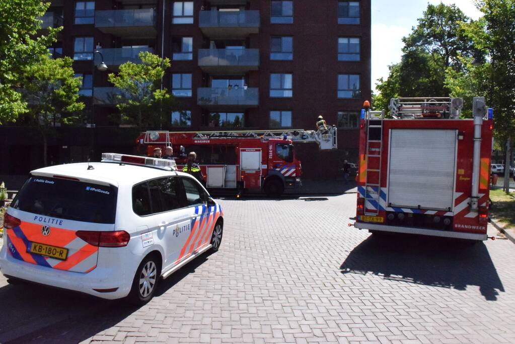 Brand op derde verdieping van appartementencomplex