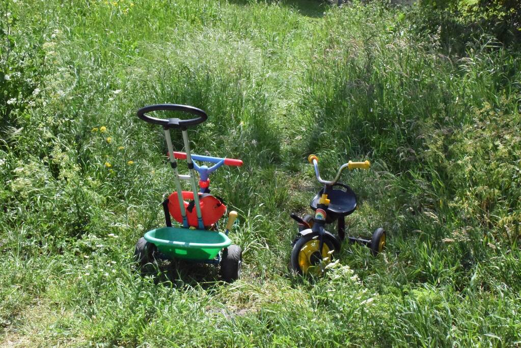 Grote zoekactie na aangetroffen kinderdriewielers langs waterkant