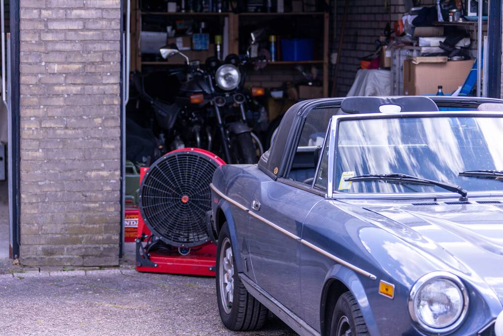 Onderzoek naar vreemde lucht in garageboxen