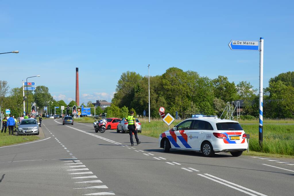 Veel schade bij aanrijding tussen twee auto's