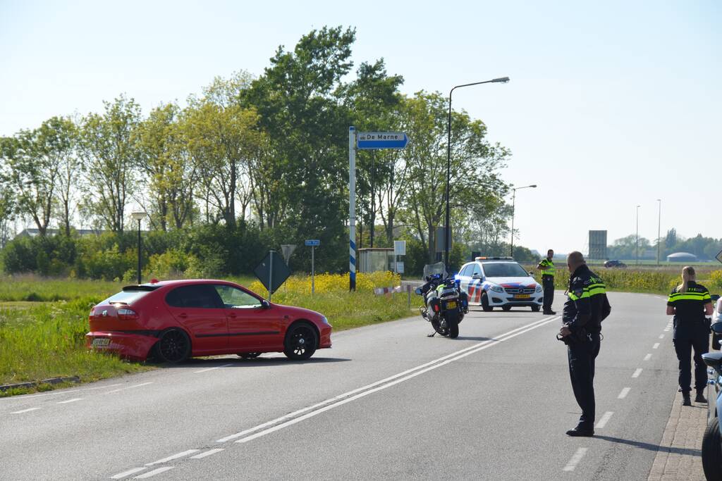 Veel schade bij aanrijding tussen twee auto's