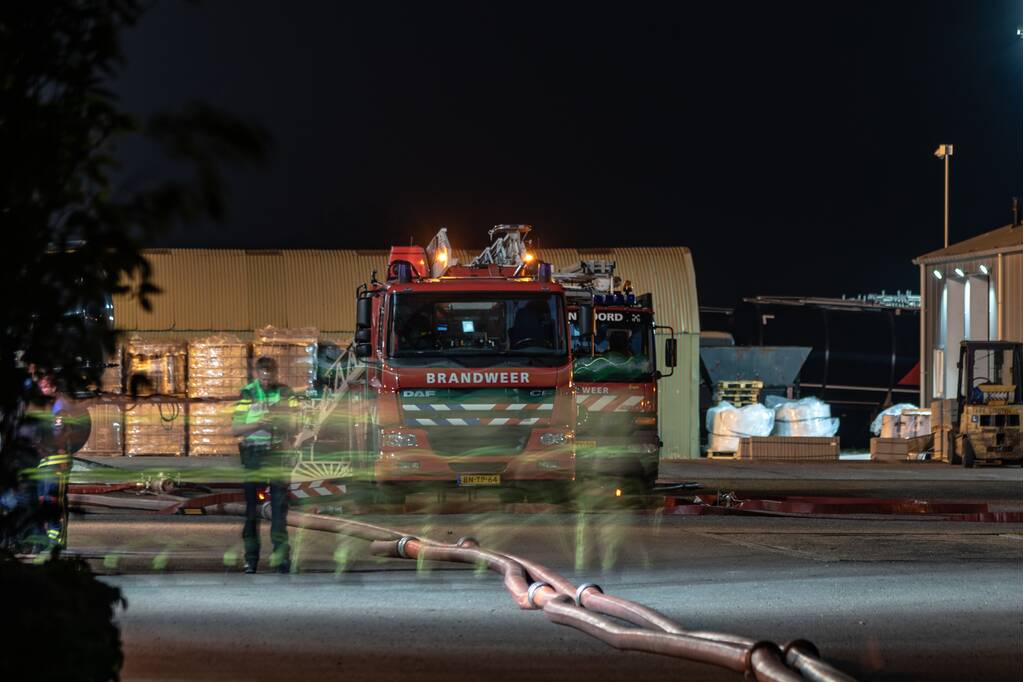 Brand in olietank asfaltfabriek Latexfalt